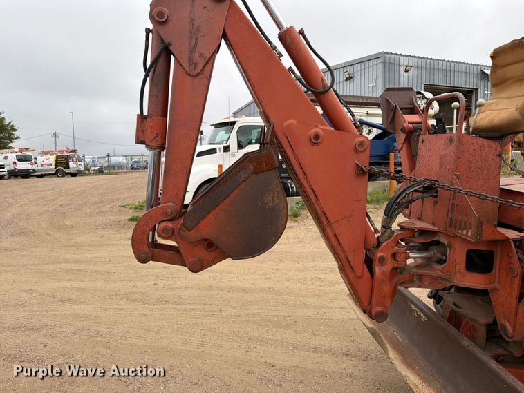 image for item ER1904 Ditch Witch 7610 trencher
