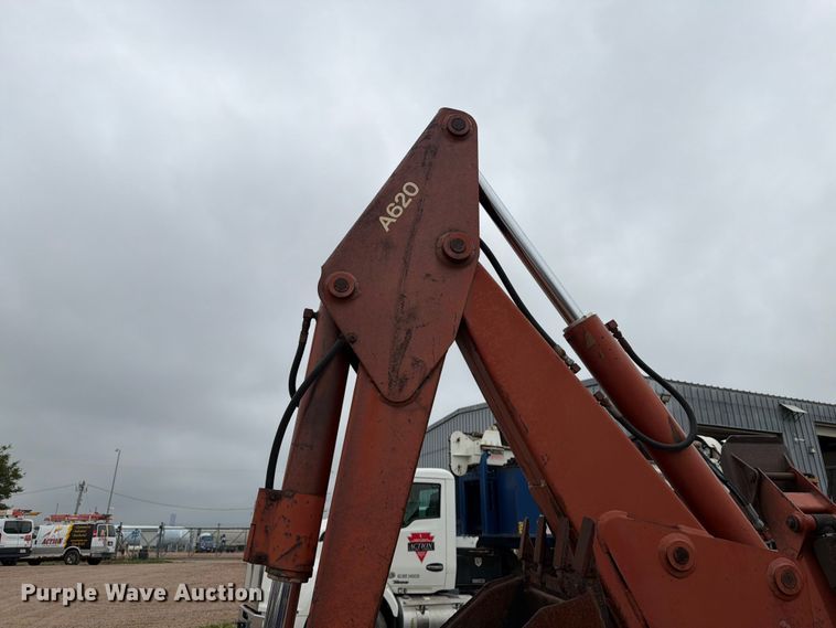 image for item ER1904 Ditch Witch 7610 trencher