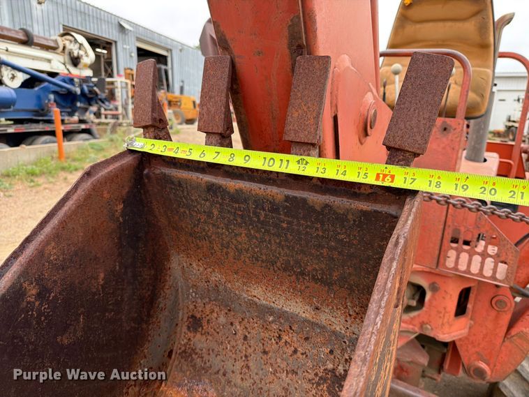 image for item ER1904 Ditch Witch 7610 trencher