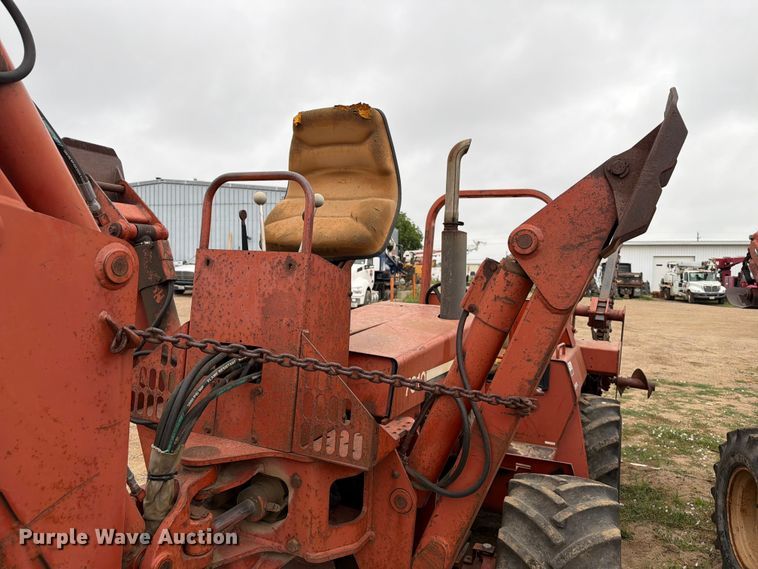 image for item ER1904 Ditch Witch 7610 trencher