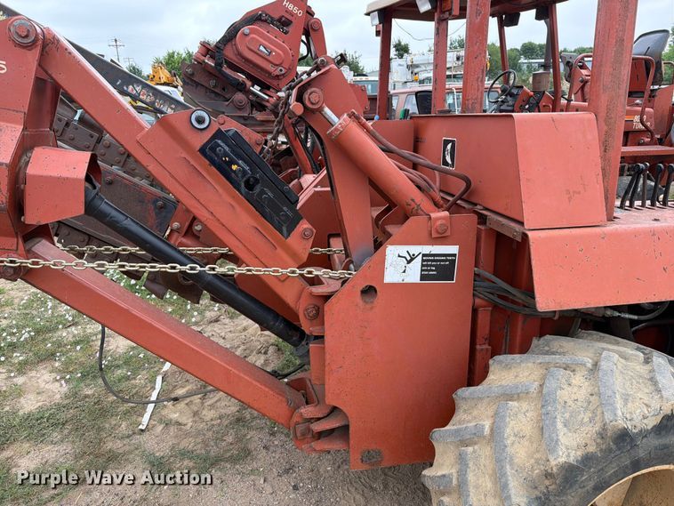 image for item ER1904 Ditch Witch 7610 trencher