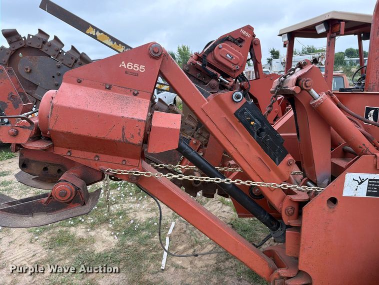 image for item ER1904 Ditch Witch 7610 trencher