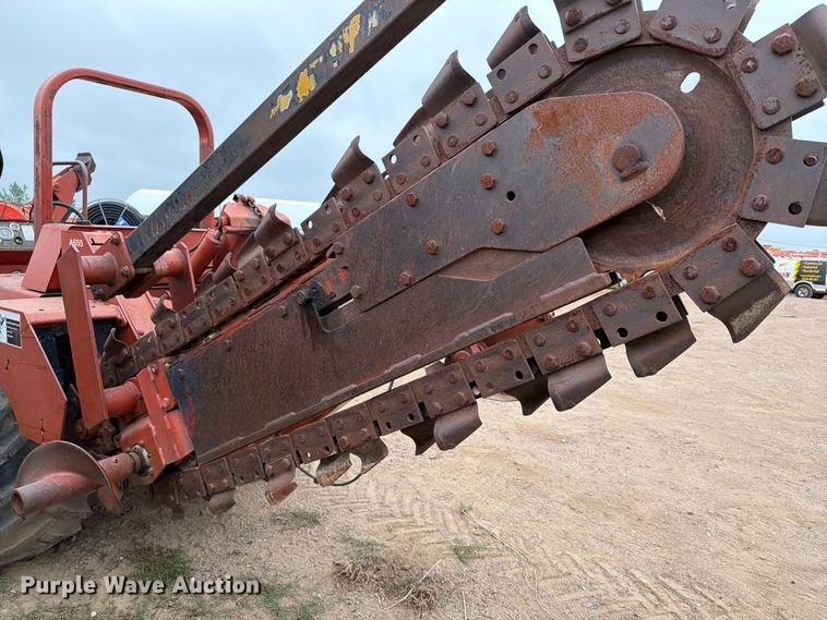 image for item ER1904 Ditch Witch 7610 trencher