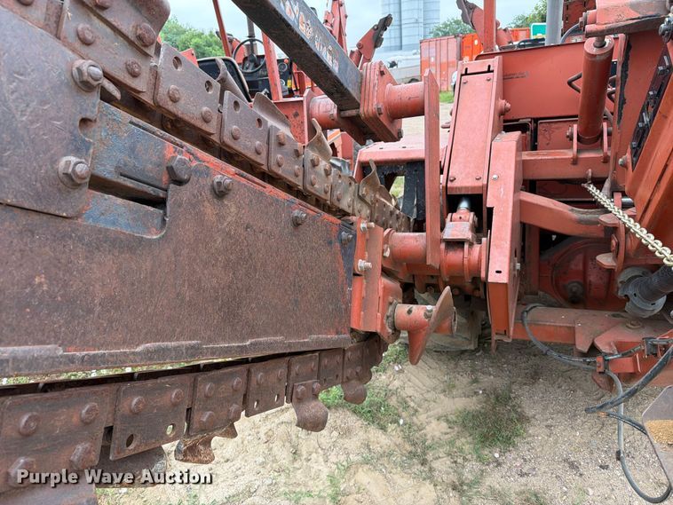 image for item ER1904 Ditch Witch 7610 trencher