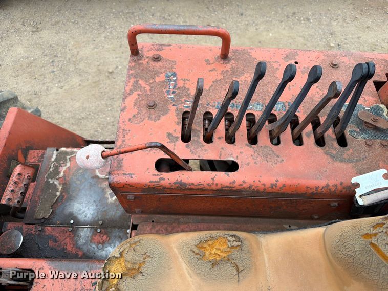 image for item ER1904 Ditch Witch 7610 trencher