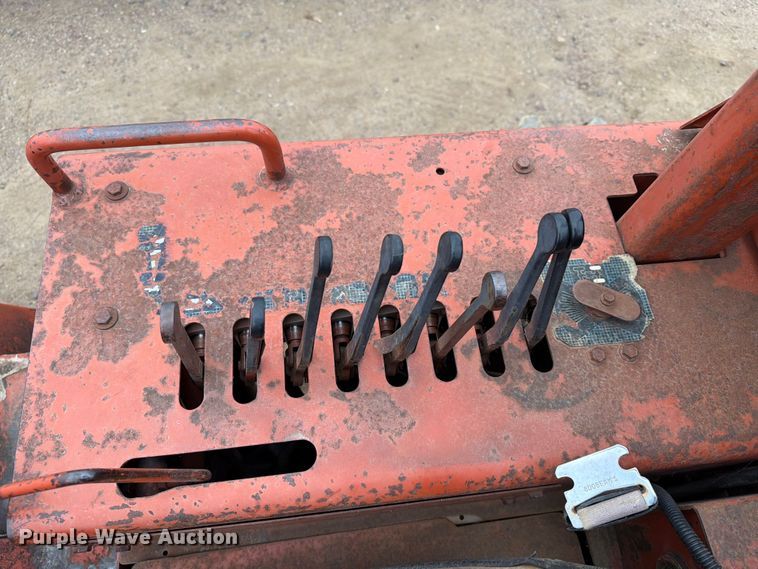 image for item ER1904 Ditch Witch 7610 trencher