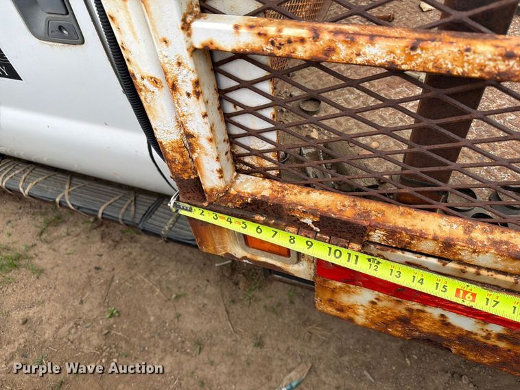 image for item ER1906 2006 Ford F450 flatbed truck