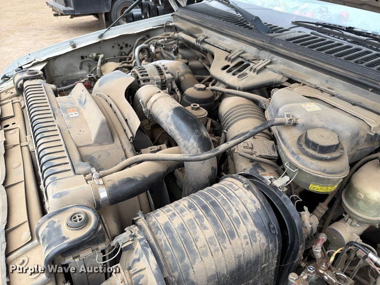 image for item ER1906 2006 Ford F450 flatbed truck