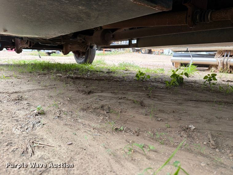 image for item ER1906 2006 Ford F450 flatbed truck