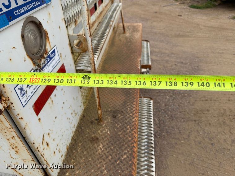 image for item ER1911 1993 International 4700 Crew Cab utility / service truck