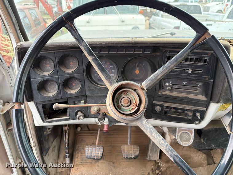 image for item ER1914 1986 GMC C7 water truck