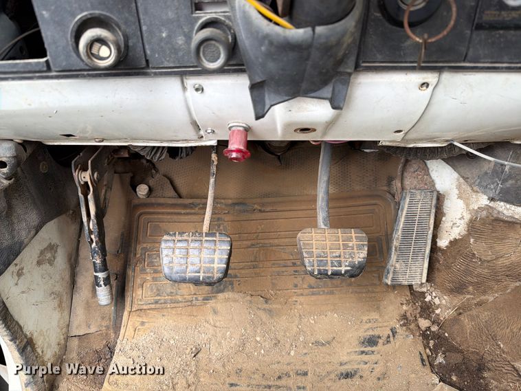 image for item ER1914 1986 GMC C7 water truck