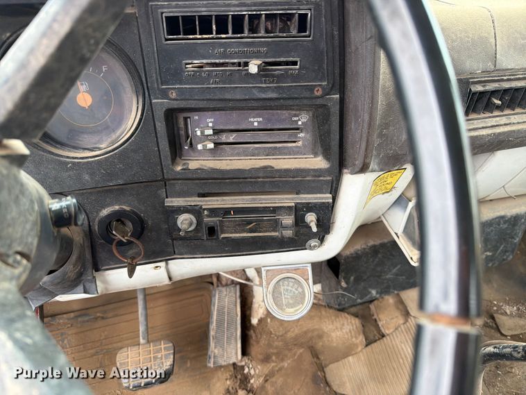 image for item ER1914 1986 GMC C7 water truck