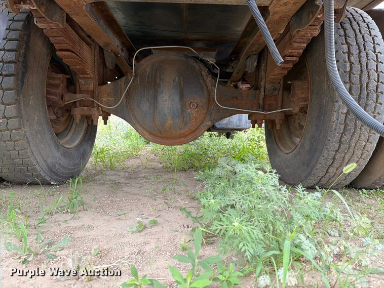 image for item ER1914 1986 GMC C7 water truck