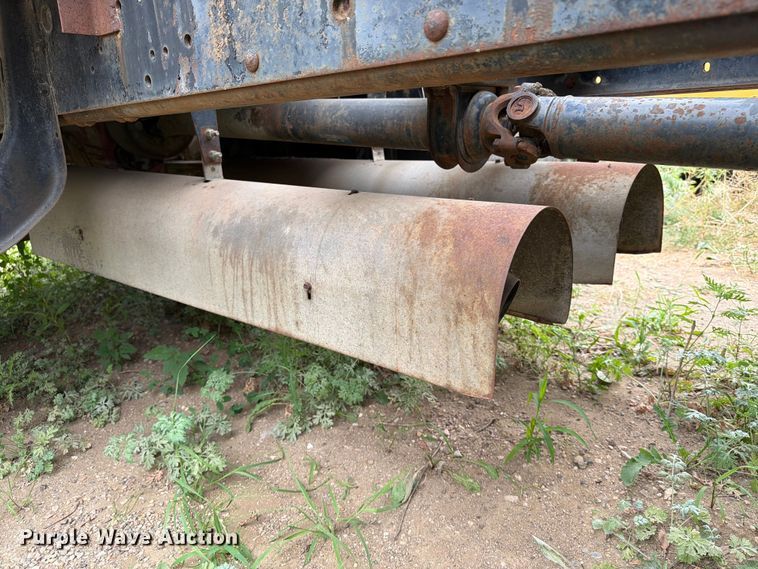 image for item ER1914 1986 GMC C7 water truck