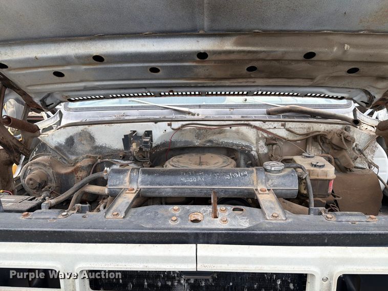 image for item ER1914 1986 GMC C7 water truck