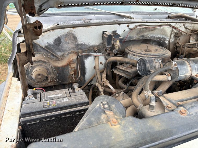 image for item ER1914 1986 GMC C7 water truck