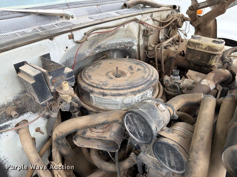 image for item ER1914 1986 GMC C7 water truck