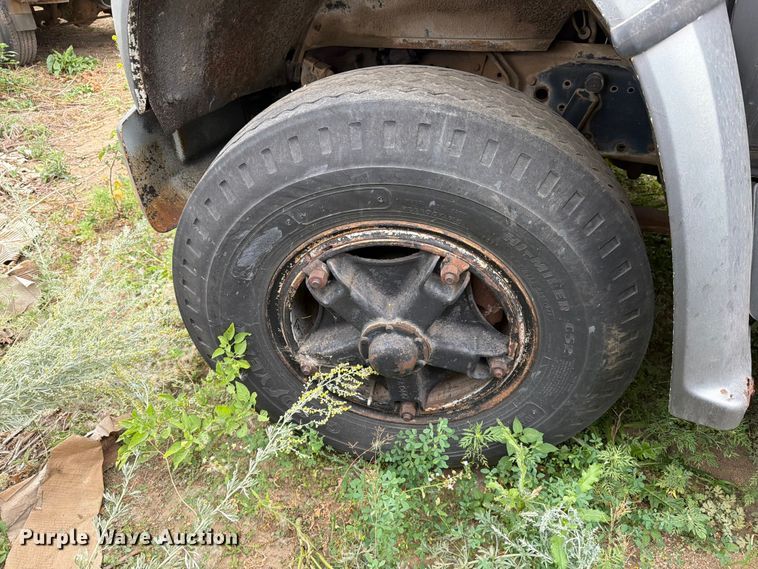 image for item ER1914 1986 GMC C7 water truck