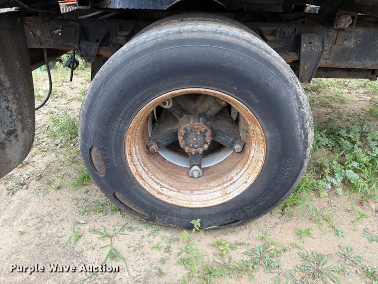 image for item ER1914 1986 GMC C7 water truck