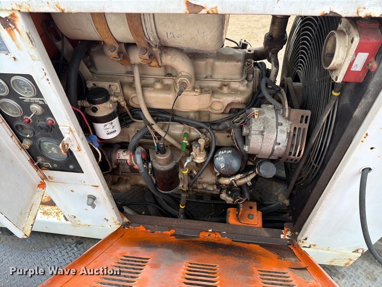 image for item ER1918 1988 GMC General under bridge inspection truck