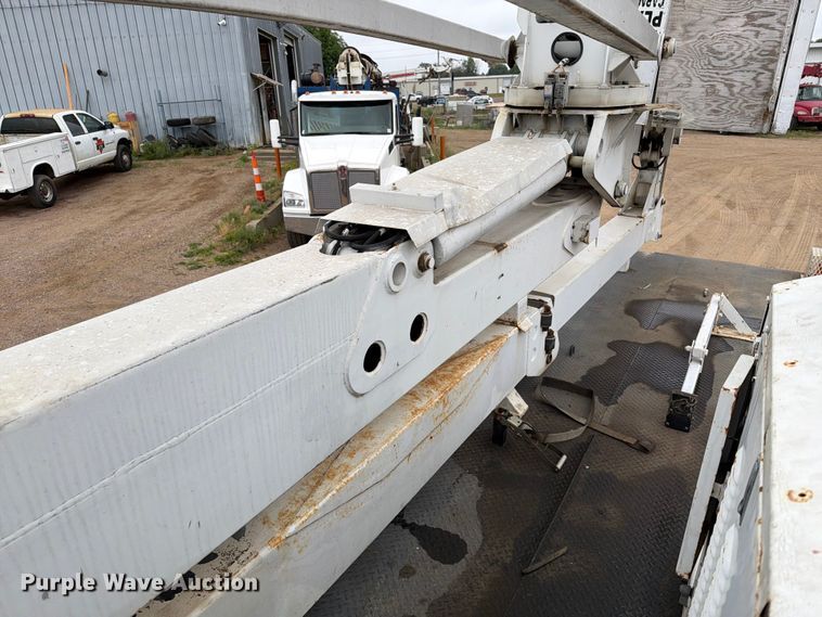 image for item ER1918 1988 GMC General under bridge inspection truck