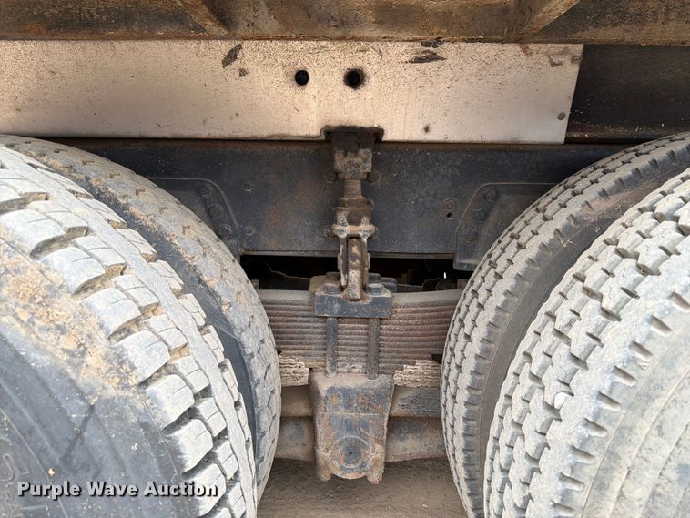 image for item ER1918 1988 GMC General under bridge inspection truck