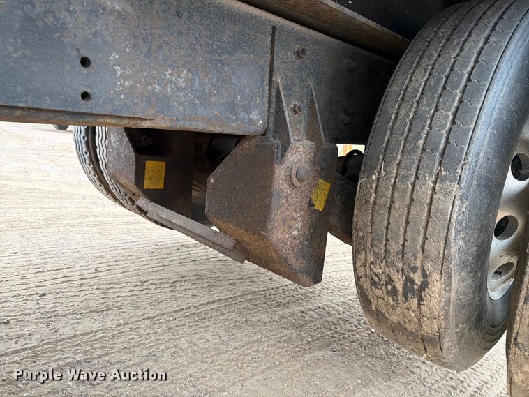 image for item ER1918 1988 GMC General under bridge inspection truck