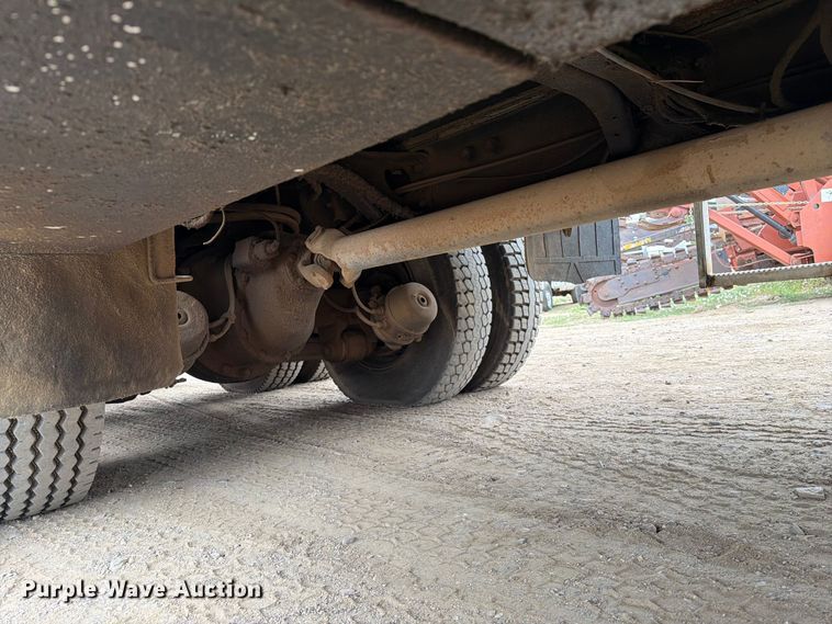 image for item ER1918 1988 GMC General under bridge inspection truck