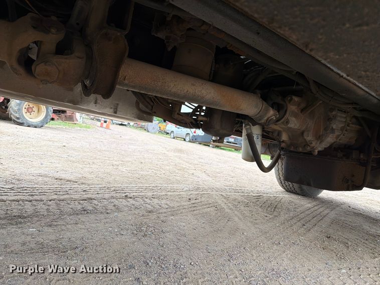 image for item ER1918 1988 GMC General under bridge inspection truck