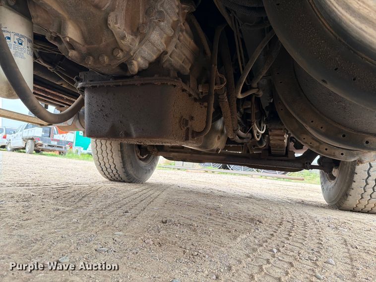image for item ER1918 1988 GMC General under bridge inspection truck