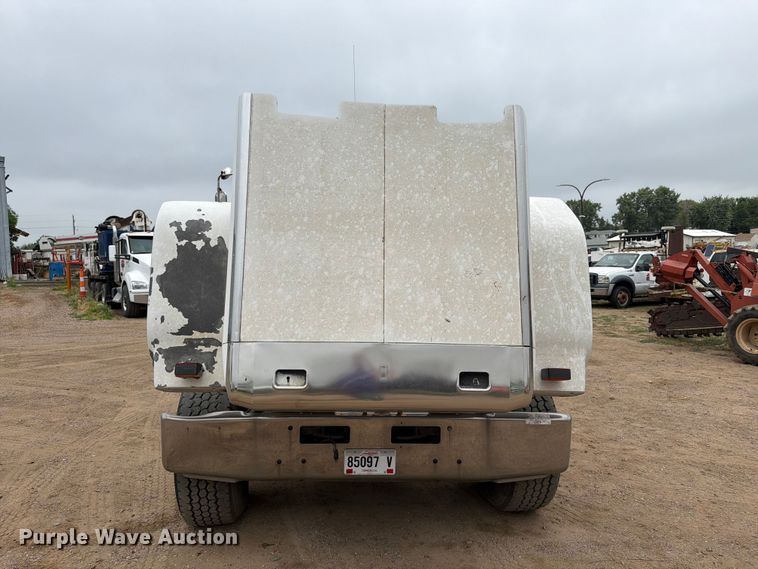 image for item ER1918 1988 GMC General under bridge inspection truck