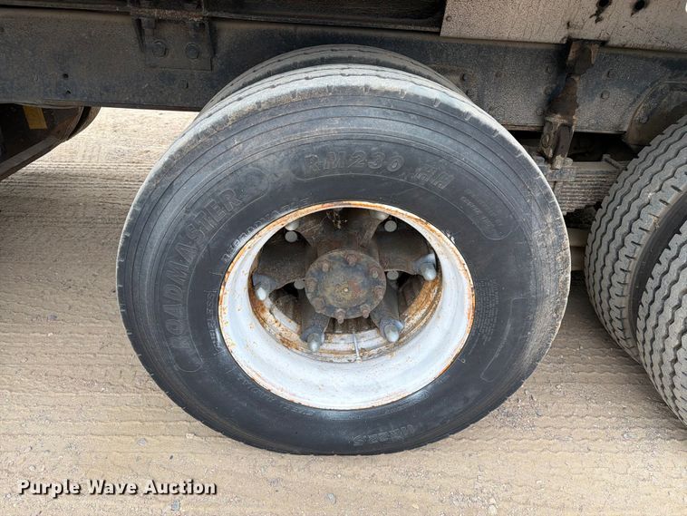 image for item ER1918 1988 GMC General under bridge inspection truck