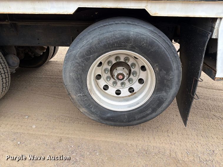 image for item ER1918 1988 GMC General under bridge inspection truck
