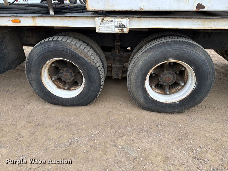 image for item ER1918 1988 GMC General under bridge inspection truck