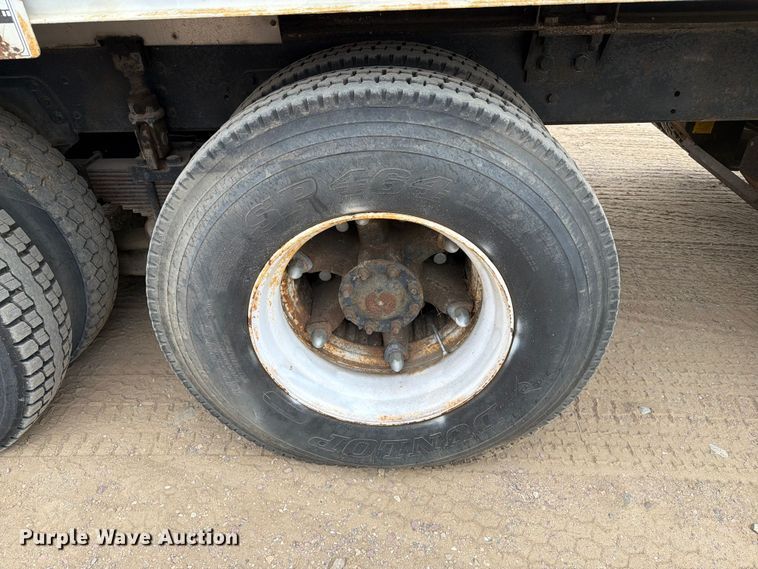 image for item ER1918 1988 GMC General under bridge inspection truck