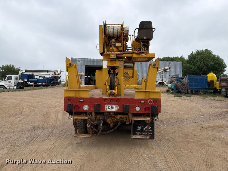 image for item ER1919 1991 GMC C7 digger derrick truck