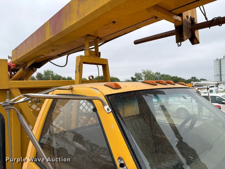 image for item ER1919 1991 GMC C7 digger derrick truck