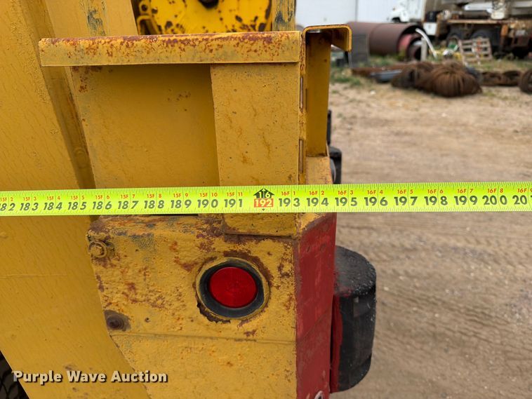 image for item ER1919 1991 GMC C7 digger derrick truck