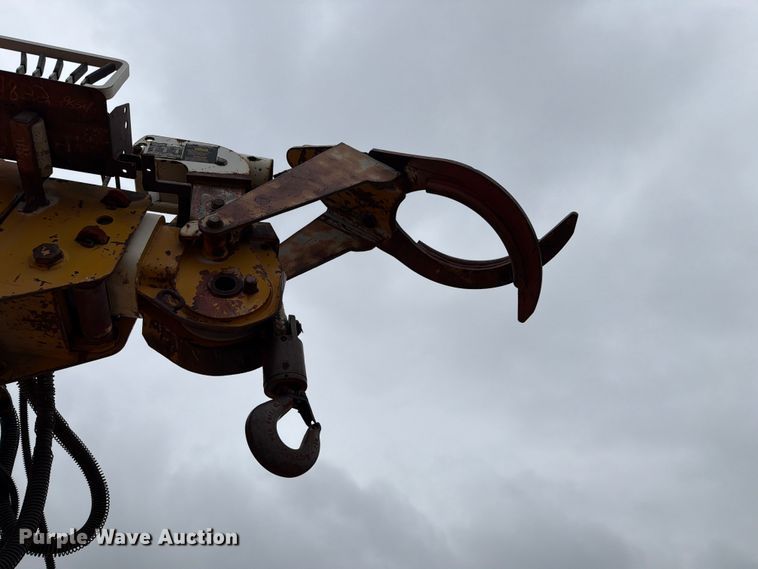 image for item ER1919 1991 GMC C7 digger derrick truck