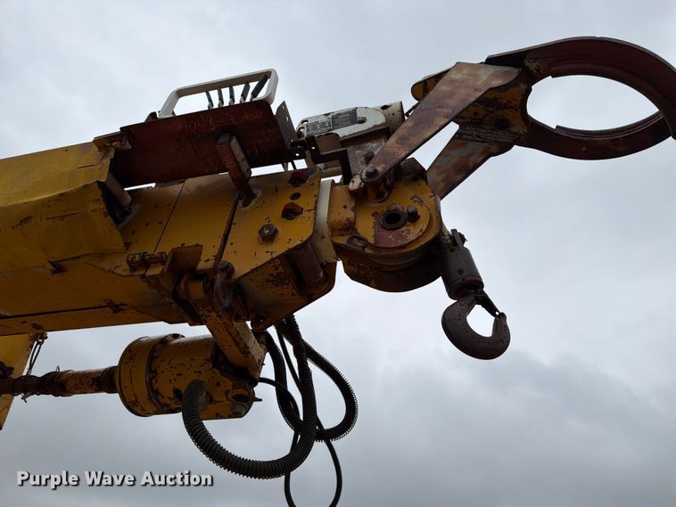 image for item ER1919 1991 GMC C7 digger derrick truck
