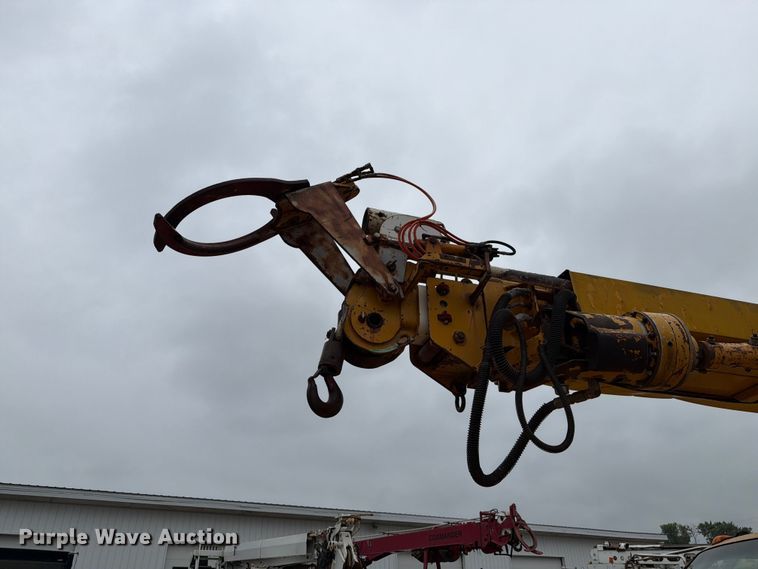 image for item ER1919 1991 GMC C7 digger derrick truck