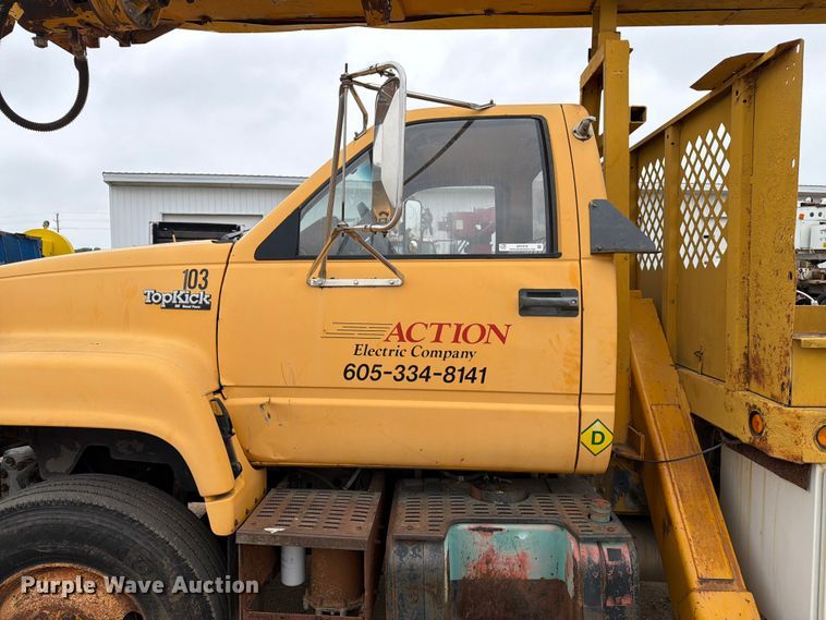 image for item ER1919 1991 GMC C7 digger derrick truck