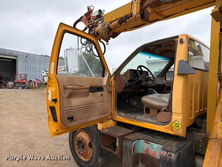 image for item ER1919 1991 GMC C7 digger derrick truck