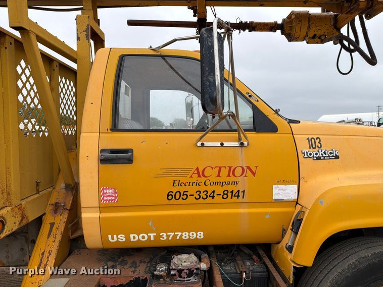 image for item ER1919 1991 GMC C7 digger derrick truck