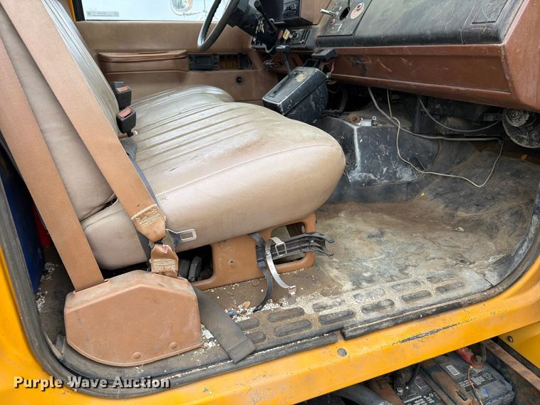 image for item ER1919 1991 GMC C7 digger derrick truck