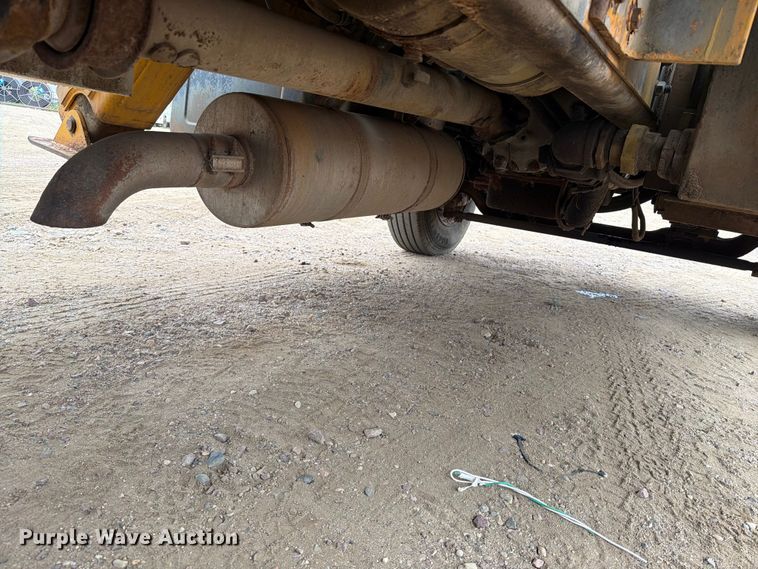 image for item ER1919 1991 GMC C7 digger derrick truck
