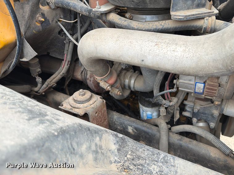 image for item ER1919 1991 GMC C7 digger derrick truck