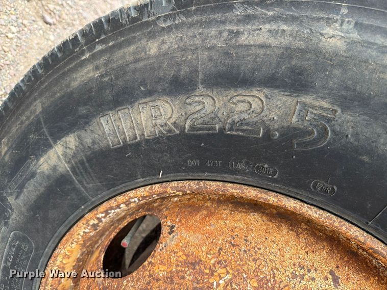 image for item ER1919 1991 GMC C7 digger derrick truck