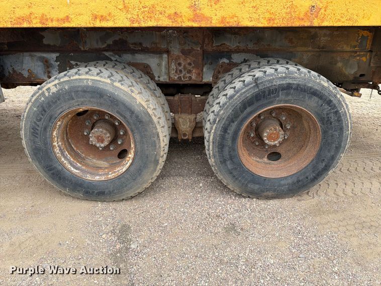 image for item ER1919 1991 GMC C7 digger derrick truck